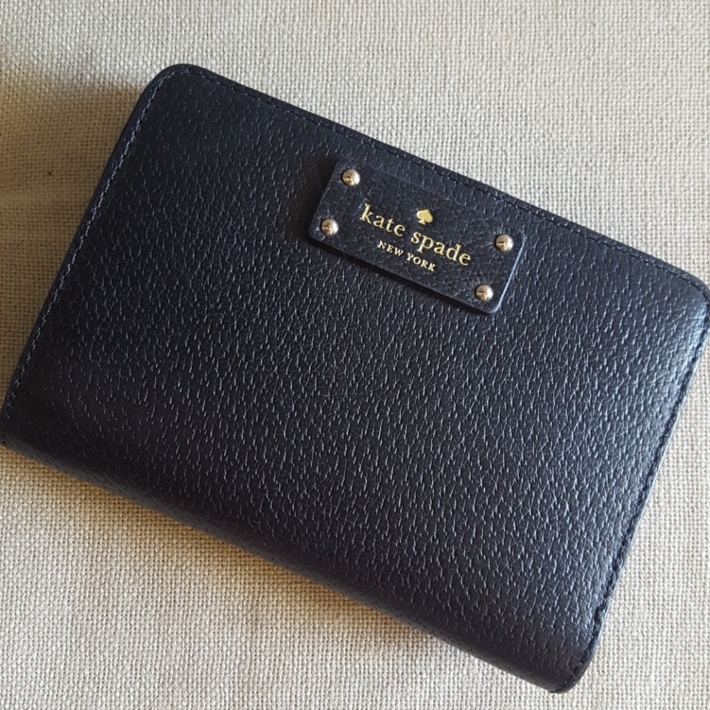 Kate Spade wallet 💕